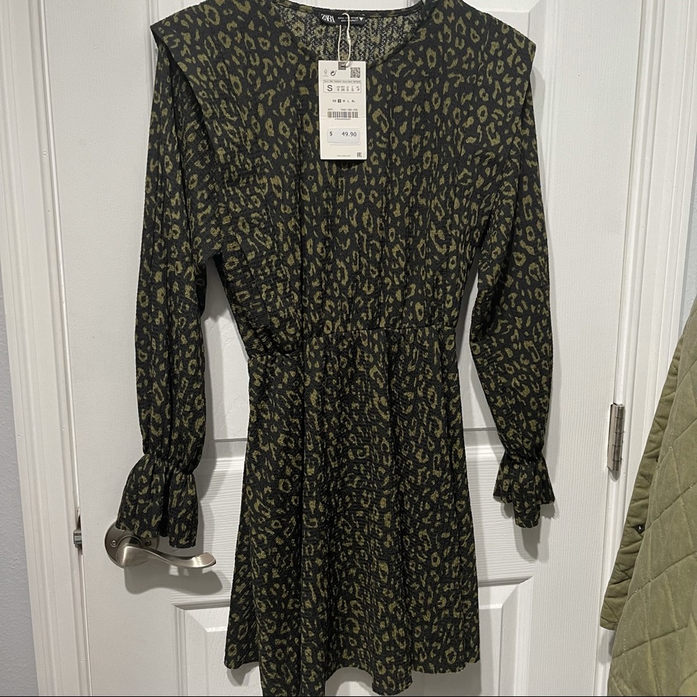 Zara printed green long sleeve dress